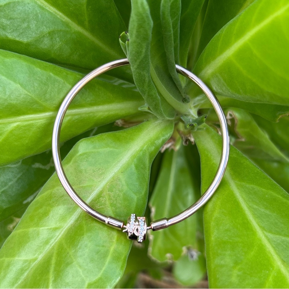 Pandora Moments Sparkling Shooting Star Clasp Rose Gold-Plated bangle bracelet - Picture 5 of 10